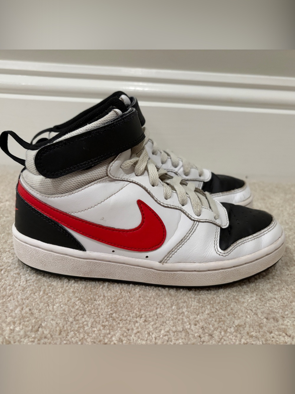 Nike Court Borough Mid 2 Kids White/Red/Black High-Top Sneakers Size 5Y